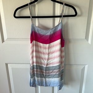 Women’s top size medium